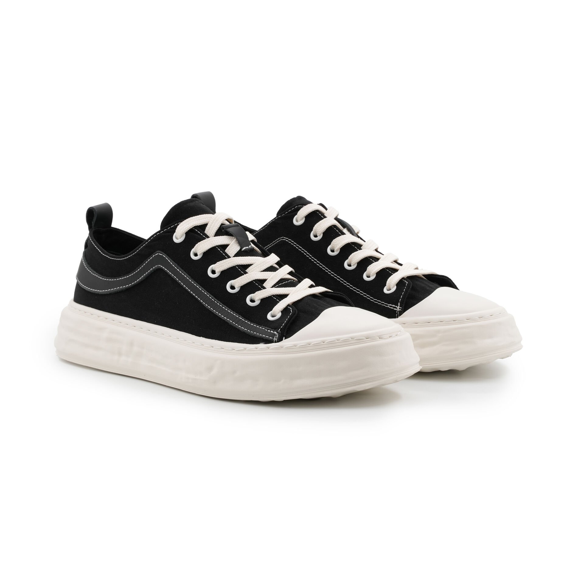 TOGGA 2433 CASUAL ERKEK YAKKABI-SİYAH BEYAZ
